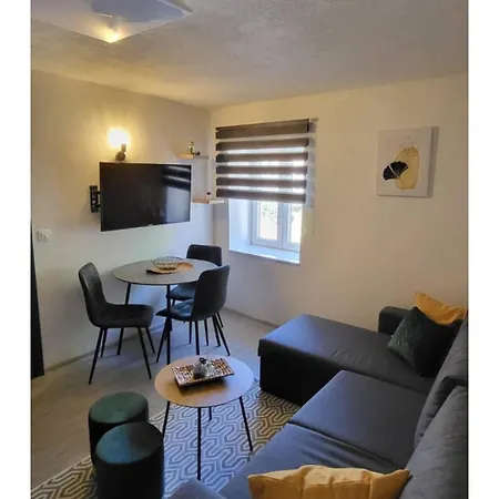 Appartement -a- *