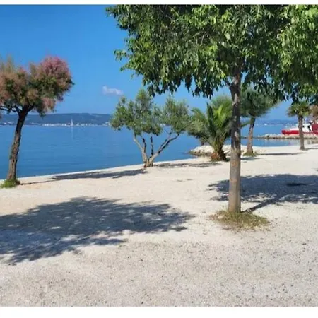 -a- Kaštela